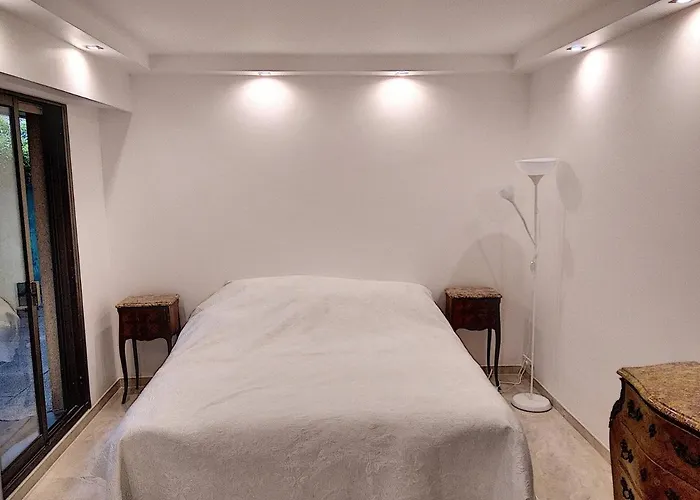 Apartman Chateau De La Pinede Juan-les-Pins