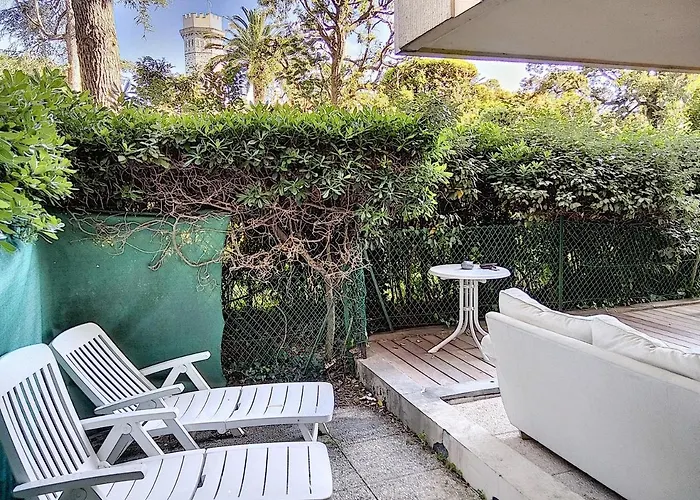 Chateau De La Pinede Apartman *